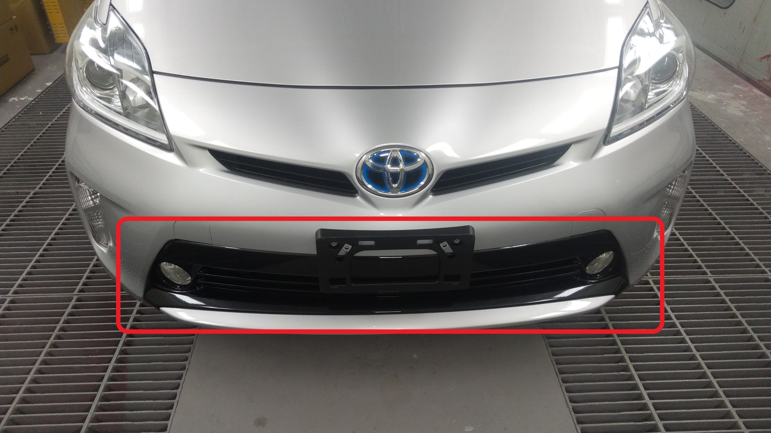 プリウスZVW30フロントバンパーロワグリルの外し方・ばらし方法 | 車 